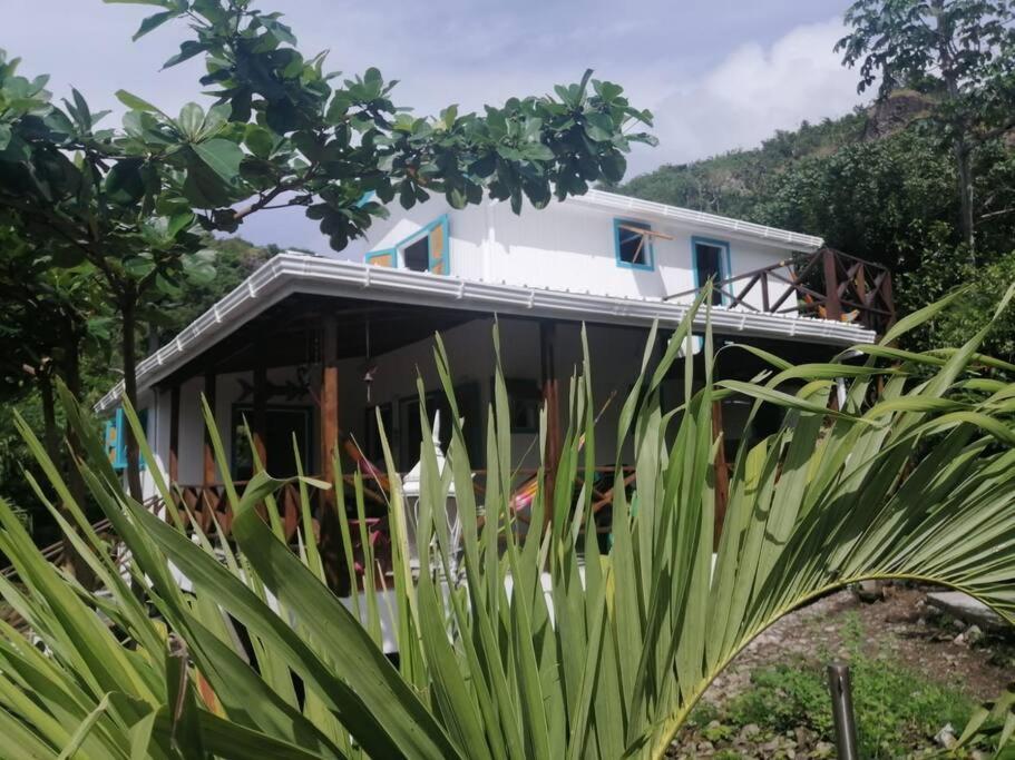 Mi Hermosa - Casa Islena A 70 Metros De La Playa Archibolds Exterior photo